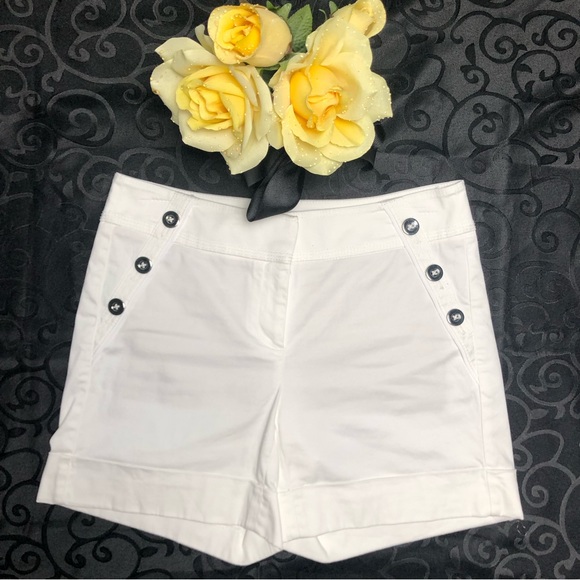 White House Black Market (WHBM) White Sailor 5” Shorts - Picture 3 of 9